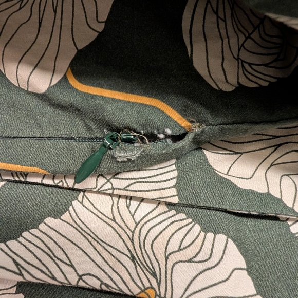 Schoolhouse Blooming Field King Duvet Cover - Picture 5 of 5